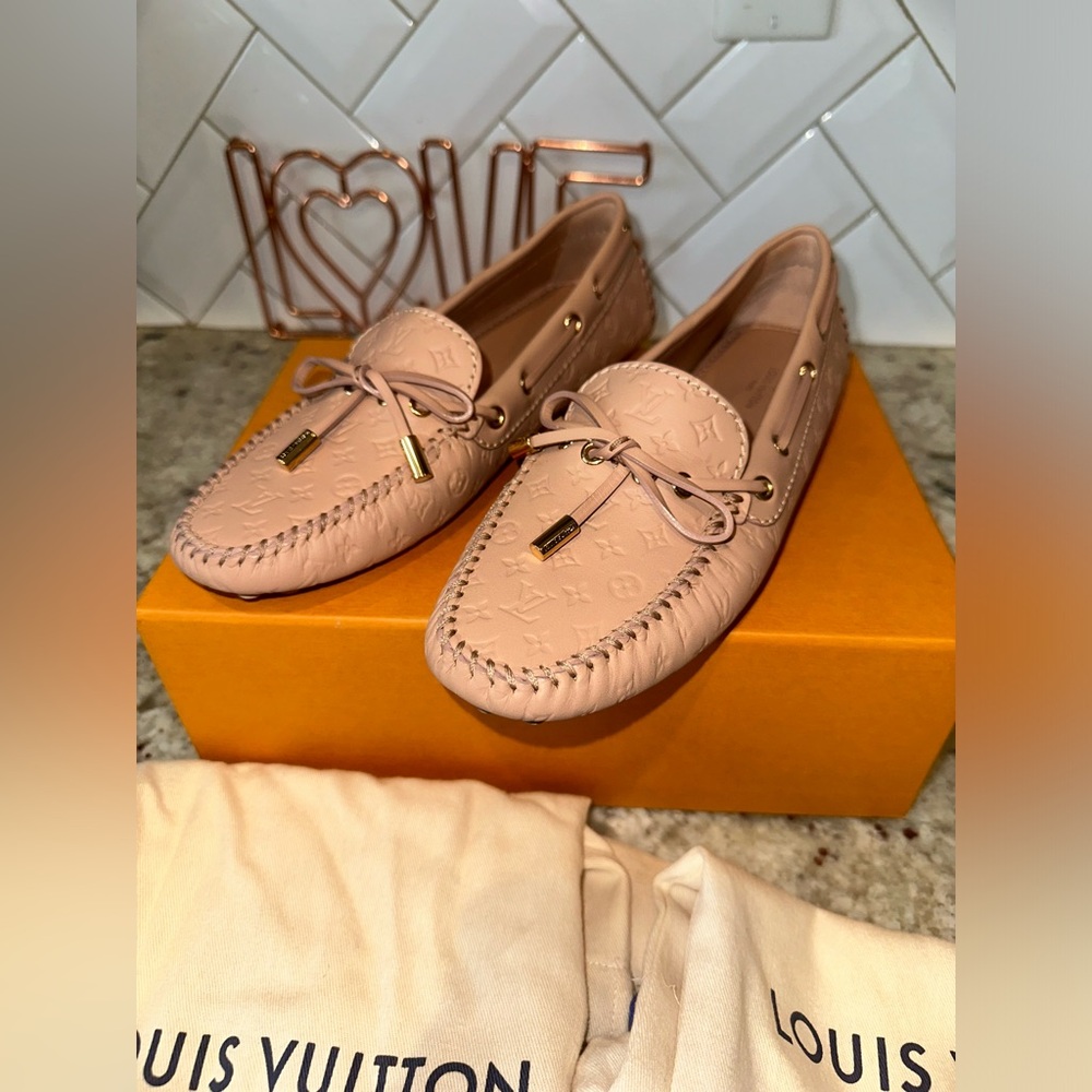 Louis Vuitton Empreinte Gloria Loafers